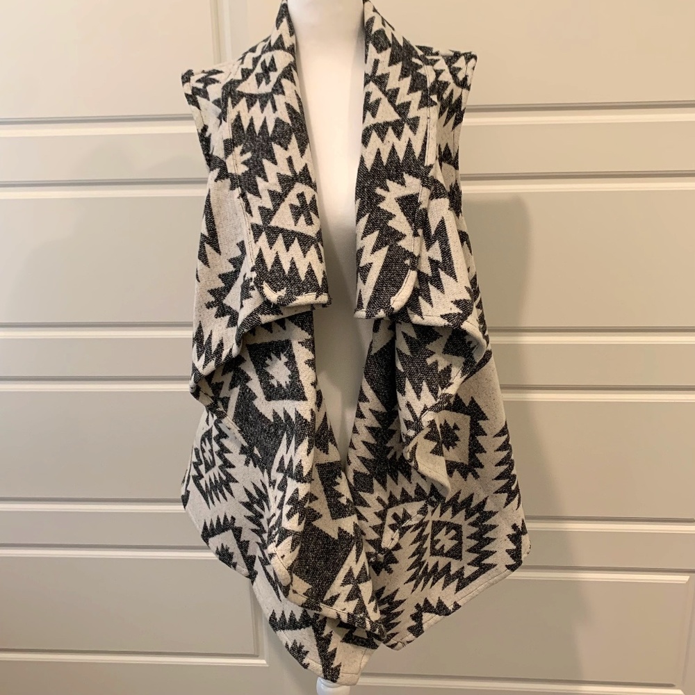 Me Jane Wool Blend Draped Asymmetrical Aztec Southwestern Cardigan Vest